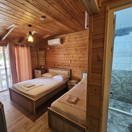 Villa Bujtina E Zefit Shëngjin Exterior foto