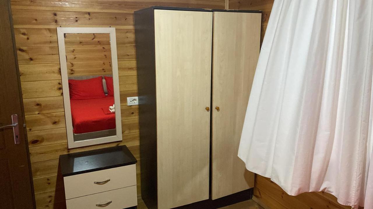 Ferienhaus Bujtina E Zefit