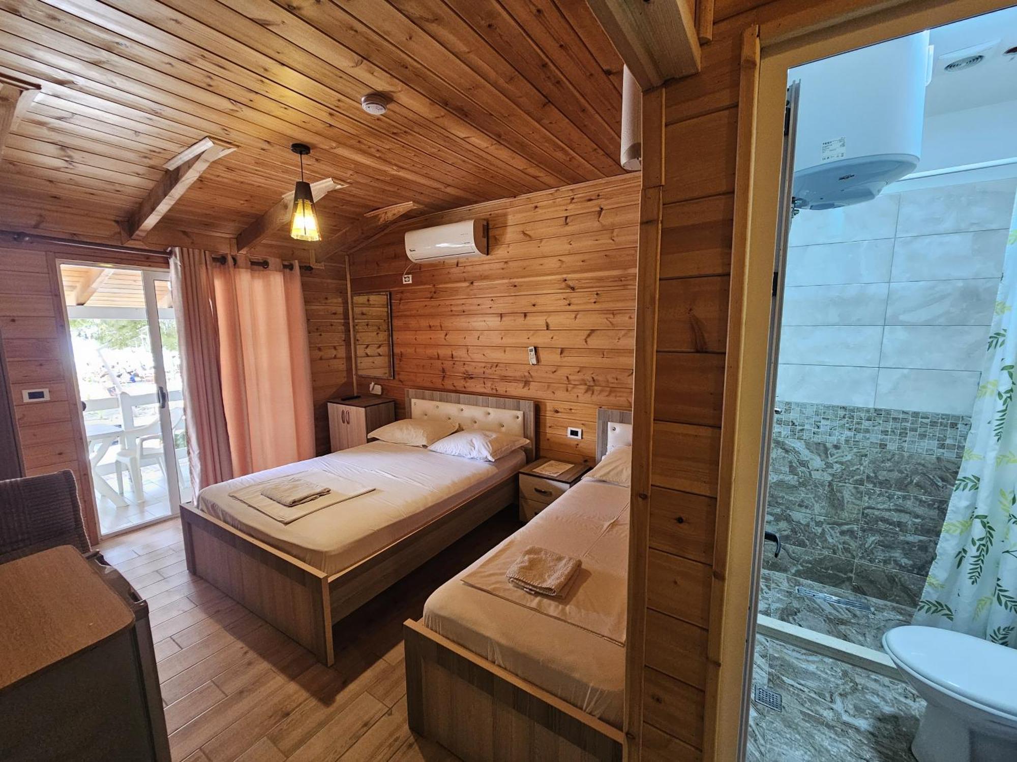Ferienhaus Bujtina E Zefit *